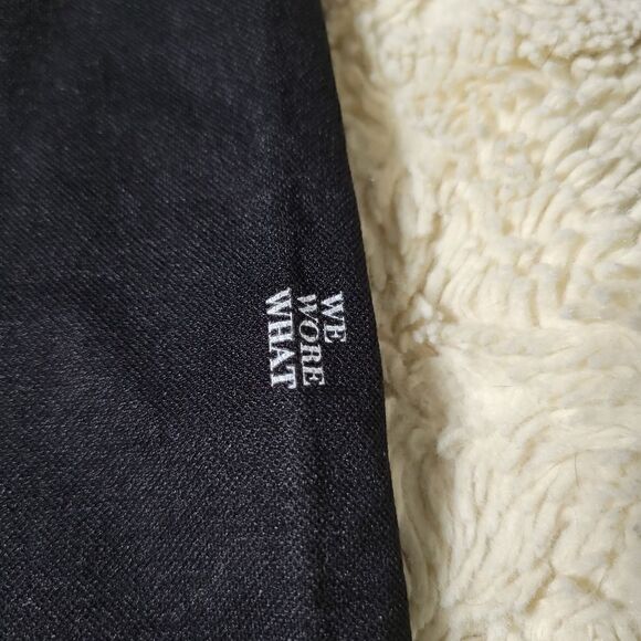 WeWoreWhat Medium Leggings  - Picture 5 of 9